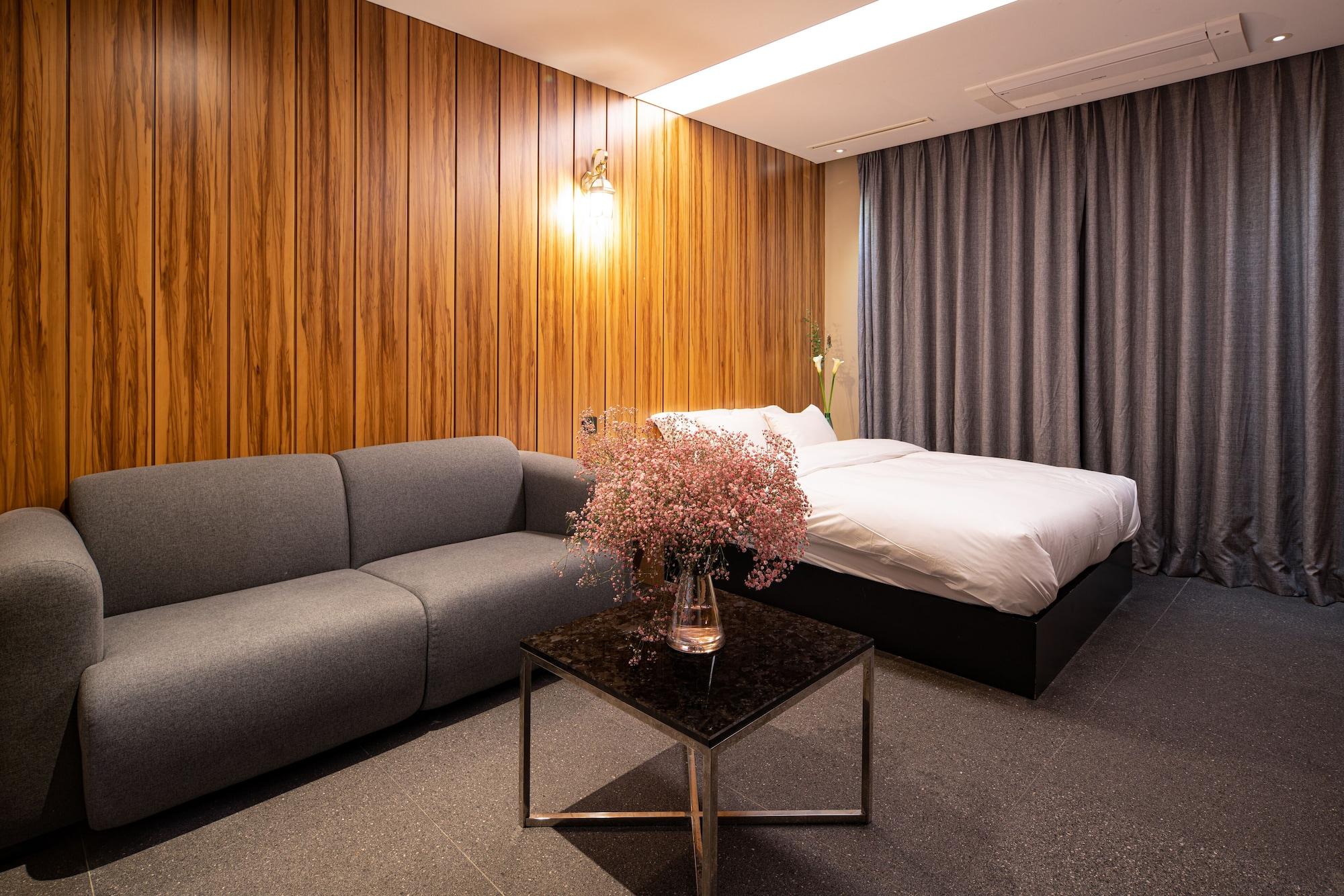 Hotel The Designers Hongdae Seoul Exterior photo
